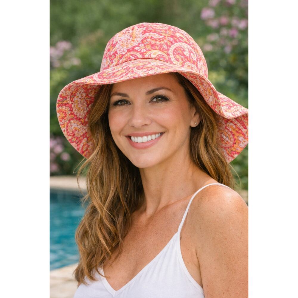 Vera Bradley Reversible Summer Hat Pink Paisley Beach Pool Garden Woman or Teens